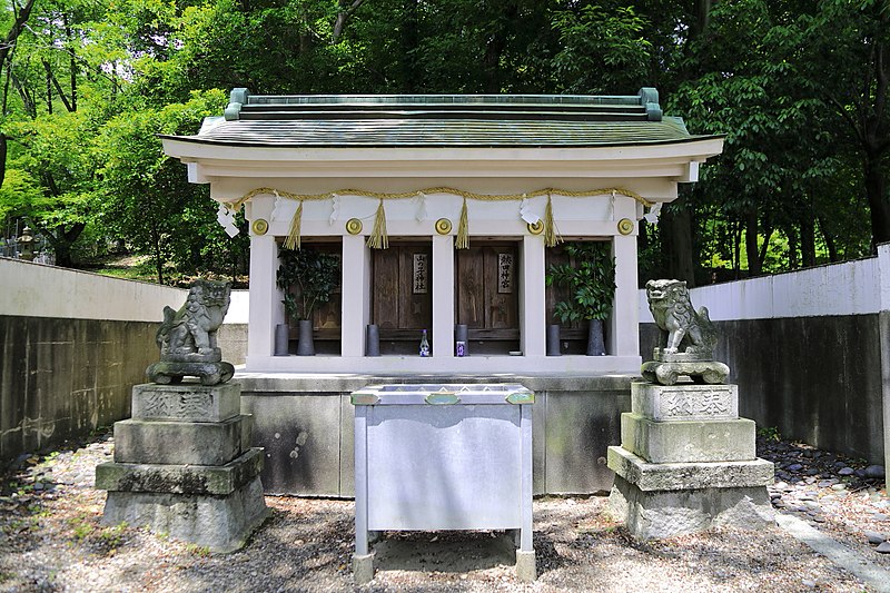 File:Kumano-sha Shrine Auxiliary Shrines, Kumanomae Midori Ward nagoya 2020.jpg