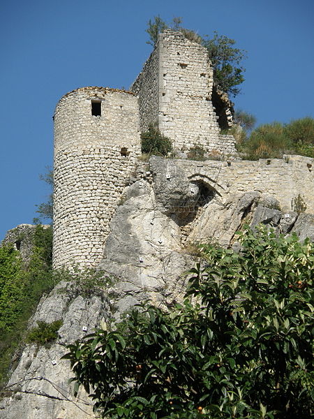 File:La Roche-sur-le-Buis Château 4.JPG