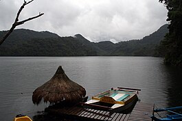 Balinsasayao Twin Lakes Natural Park en la urboj San Jose, Sibulan kaj Valencio