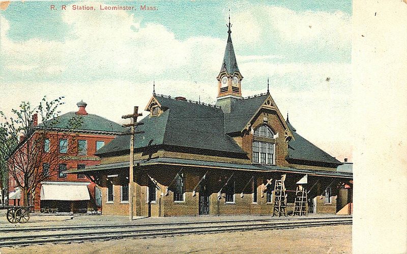 File:Leominster station 1907 postcard.jpg