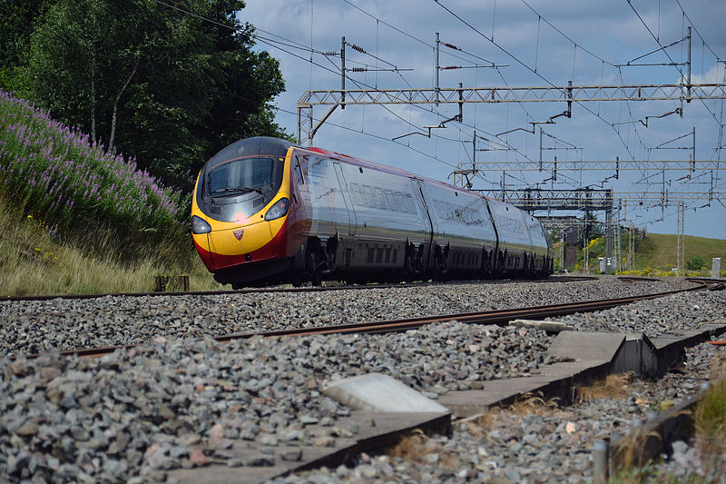 File:Linslade - Pendolino (9362181393).jpg