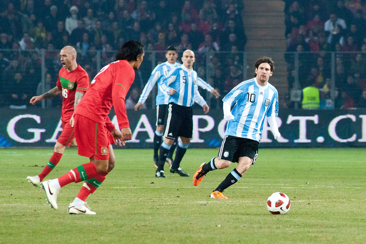 File:Lionel Messi (R) - Portugal vs. Argentina, 9th February 2011 (1).jpg - Wikimedia Commons