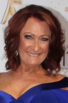 Lynne McGranger pojawia się na gali TV Week Logie Awards (26814449462) (przycięte).jpg