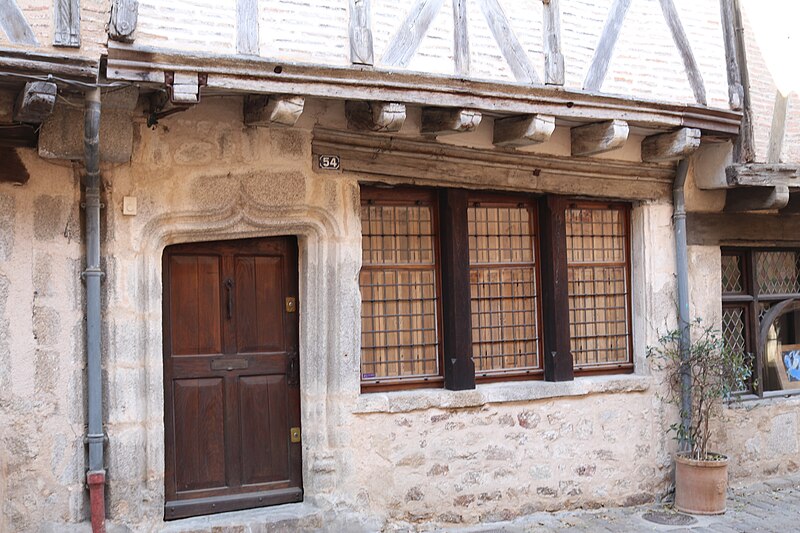 File:Maison, n° 54 rue de la Vau Saint-Jacques (Parthenay, 79) - 01.jpg