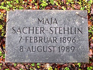 Maja Sacher-Stehlin (1896–1989) Bildhauerin, Mäzenin, Familiengrab auf dem Friedhof Hörnli, Riehen, Basel-Stadt