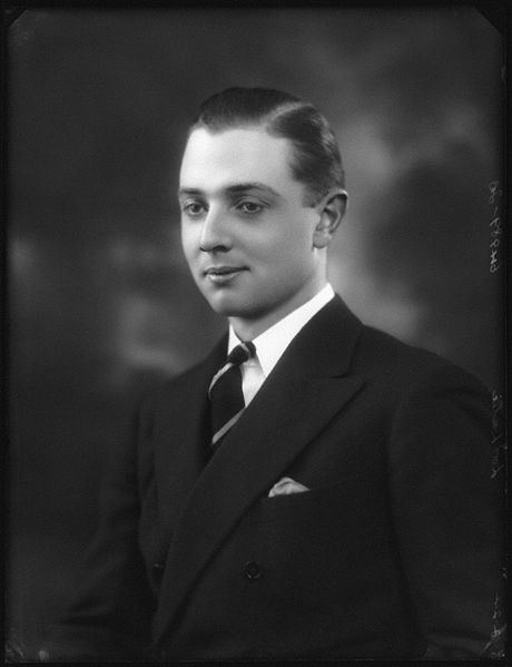 File:Malcolm Leslie, photograph.jpg