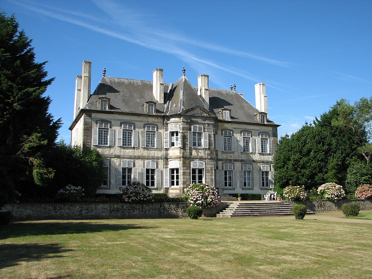 Malouinière de la Chipaudière - vue du jardin 3.JPG