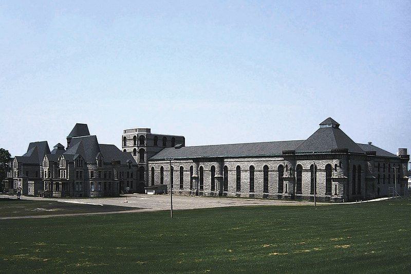 File:Mansfield OH - Reformatory - Closed (modified).jpg