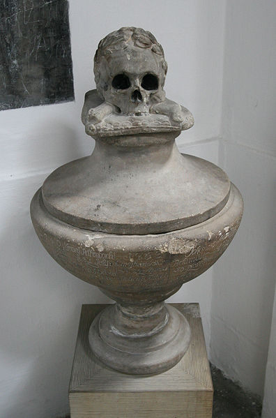 File:Marmorkirken Copenhagen stonemasons vase.jpg