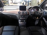 Mercedes-Benz B 180 (W246) interior.JPG