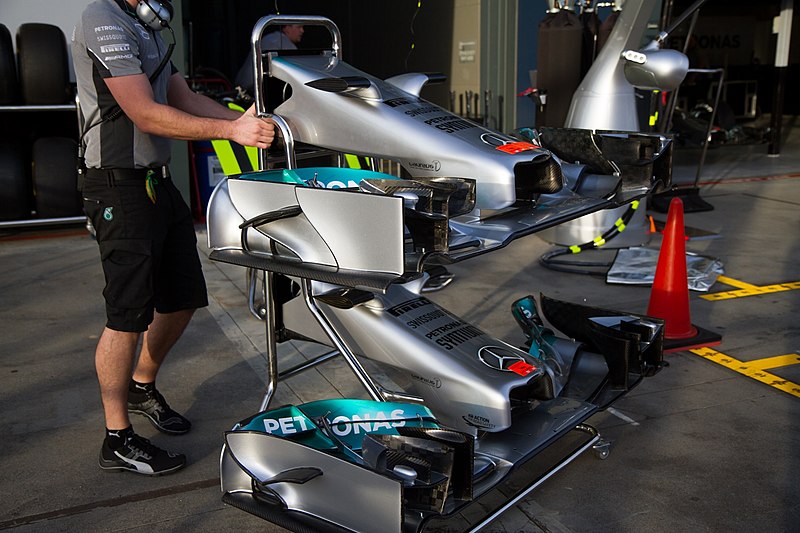 File:Mercedes F1 W05 frontwings.jpg