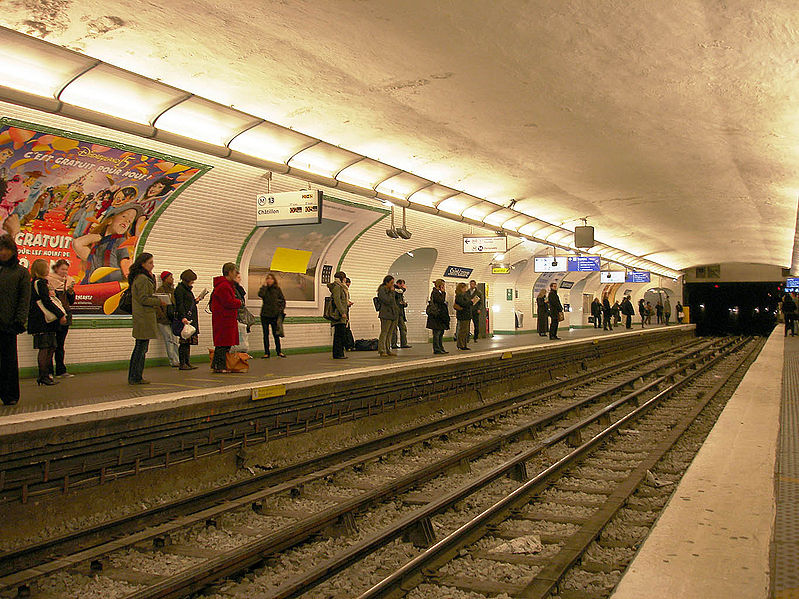 File:Metro Paris - Ligne 13 - station Saint-Lazare 02.jpg