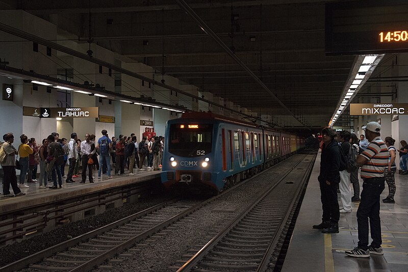 File:Metro Zapata Linea 12.jpg