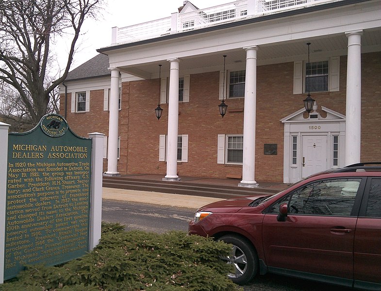 File:Michigan Automobile Dealers Association Historical Marker.jpg