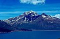 Il lago e, sullo sfondo, la Punta Clairy