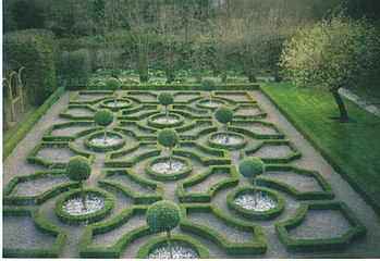 Knot gardens