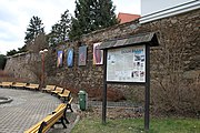 Čeština: Naučná stezka Prachatické hradby, 1. zastavení. Prachatice, jižní Čechy. English: Educational trail Prachatické hradby, information board No 1. South Bohemian Region, Czechia.