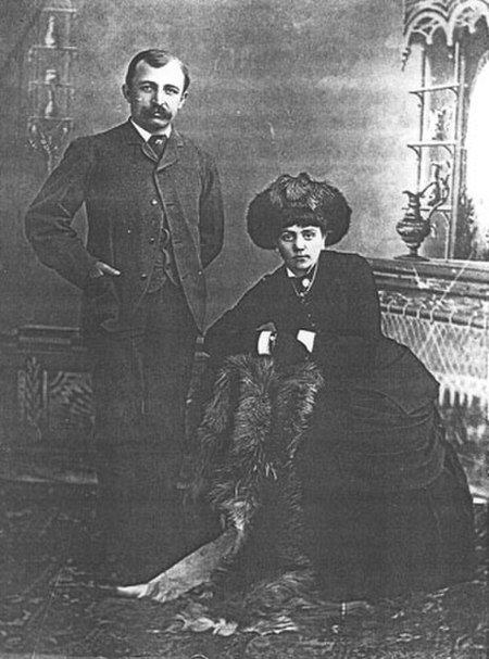 Neil & Emma Erickson Circa 1900.jpg