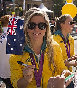 Nina Curtis at the Welcome Home parade in Sydney.jpg