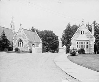 Northam Memorial Chapel and Gallup Memorial Gateway church building in Connecticut, United States of America