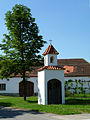 Čeština: Kaplička v obci Olšovice, okres Prachatice. English: Wayside shrine in the village of Olšovice, Prachatice District, South Bohemian Region, Czech Republic.