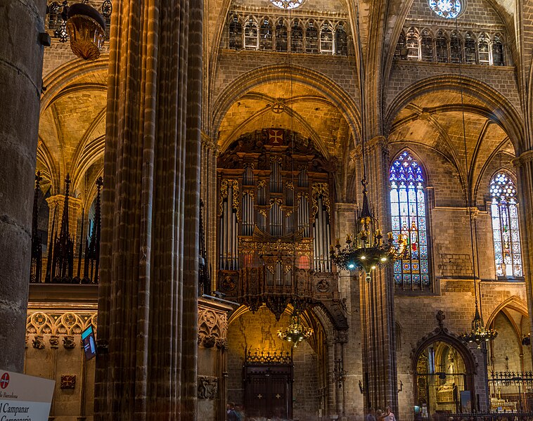 Datei:Orgel der Kathedrale von Barcelona.jpg