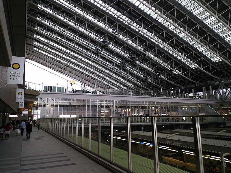 File:Osaka Station001.JPG