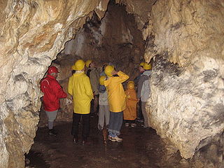 Besucher in der Ötscher-Tropfsteinhöhle