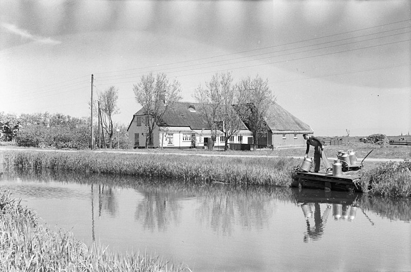 File:Overzicht boerderij - Burgerbrug - 20045927 - RCE.jpg