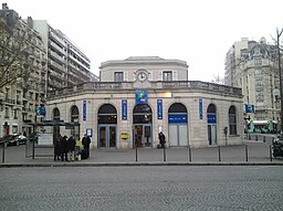 Gare de Pereire–Levallois.