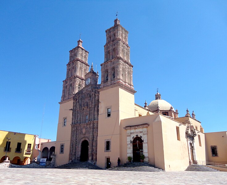 File:Parroquia de Nuestra Señora de los Dolores - Dolores Hidalgo, Guanajuato, México.jpg