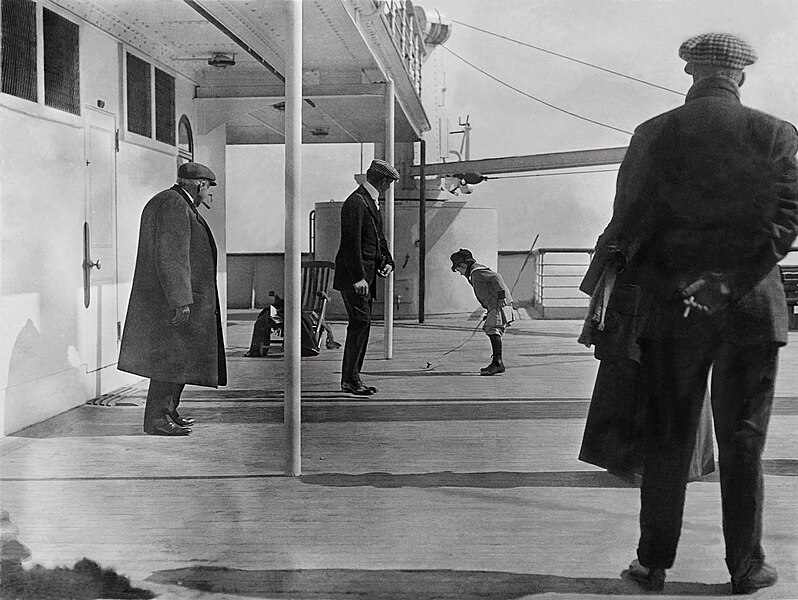 File:Passengers of the RMS Titanic.jpg