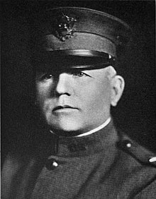 Peter W. Davison (Brigadegeneral der US-Armee) .jpg