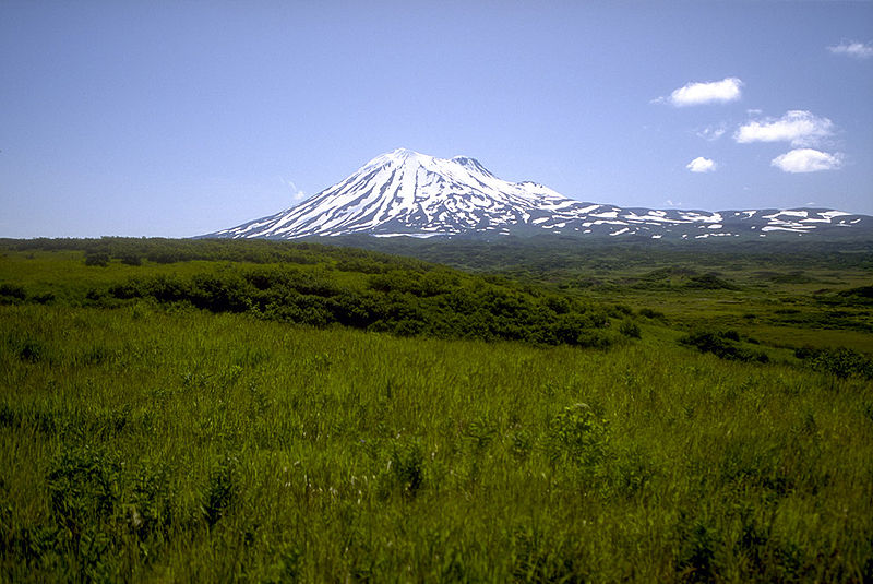 File:Peulik volcano Alaska.jpg