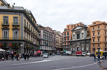 Come arrivare a Piazza Trieste e Trento con i mezzi pubblici - Informazioni sul luogo