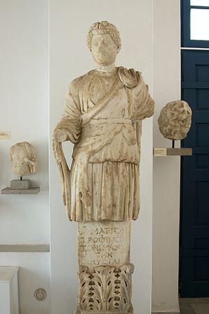 Portrait herm, priest of Dionysos, 2nd c AD, AM Milos no 12, 152586.jpg
