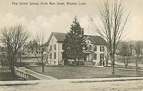 PostcardWinstedCTFirstDistrictSchoolNorthMainStreet1908.jpg