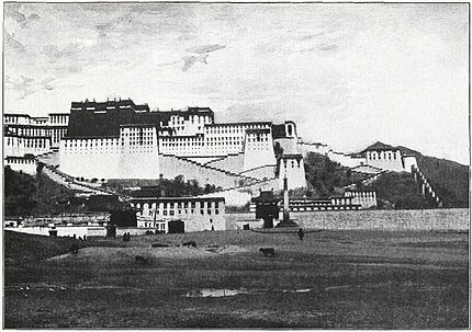 Potala Palace from South, Tsybikov-Smithsonian-1905-Plate-4.jpg