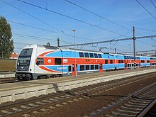 Fotografie elektrické jednotky řady 471 na nádraží Praha-Libeň