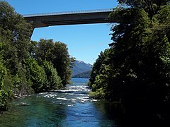 Río Correntoso y puente de la Ruta Nacional 231.jpg