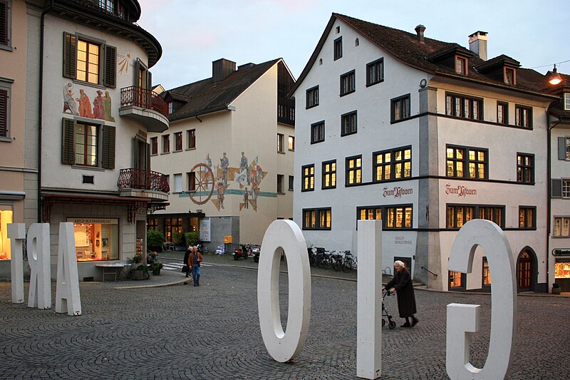 File:Rapperswil - Hauptplatz IMG 3033 ShiftN.jpg