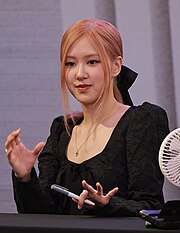Rosé at a fan signing event on September 25, 2022 (cropped).jpg