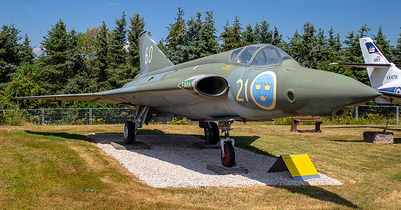 File:Saab J35E Draken (29970938888).jpg