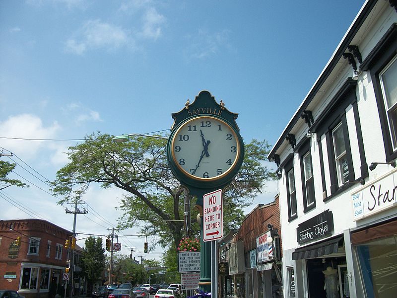 File:Sayville Sidewalk Clock.JPG