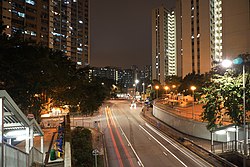 Shek Wai Kok Road at night.jpg