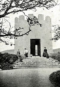 La Torre Siddons (una locura del siglo XVIII construida en la heredad del castillo de Rostellan) es ahora una ruina