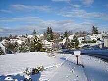 ファイル:South_Salem_neighborhood_covered_in_snow.JPG