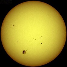 El Sol quizás sea el ejemplo de plasma más identificable.[29][30]
