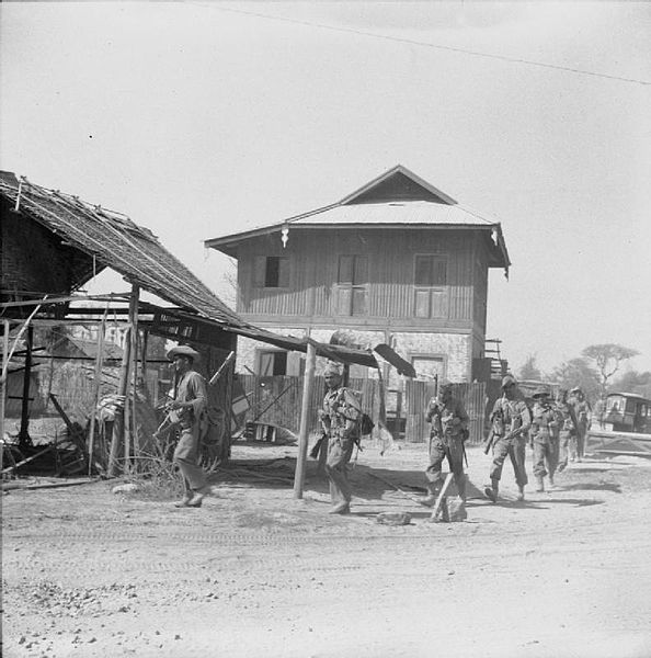 File:The British Army in Burma 1945 SE3327.jpg