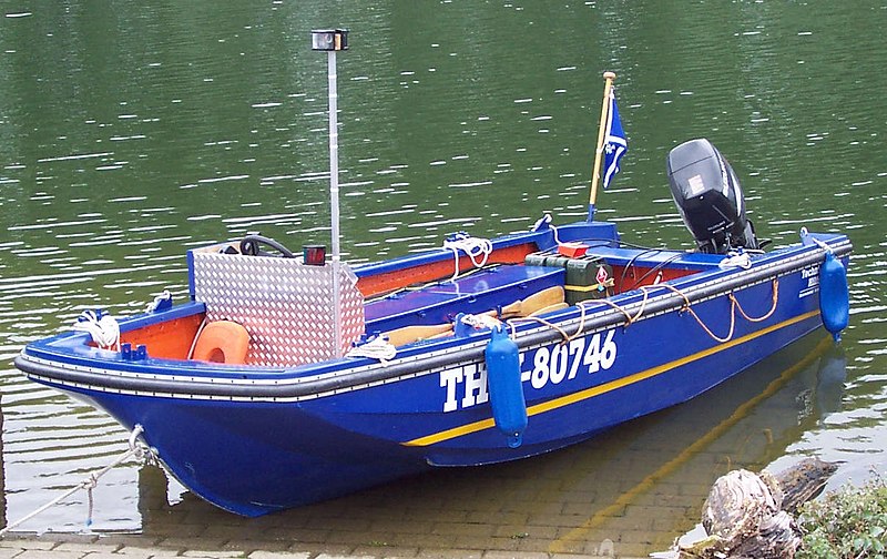 File:Thw mehrzweckboot.jpg